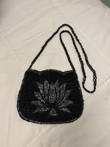 Bolsa Vintage Preta bordada com miçangas e pedrarias