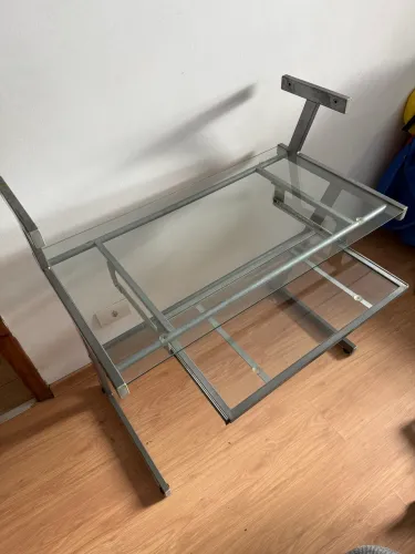 Mesa de vidro + cadeira