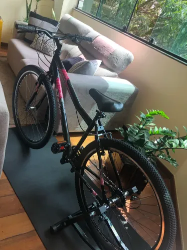 Bicicleta aro 29 status belíssima