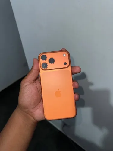 Vende iPhone 17 pro max impecavel 