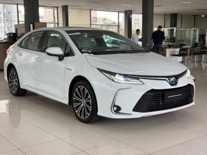 Toyota Corolla Altis Prem. Hybrid 1.8 Flex AUT 2023