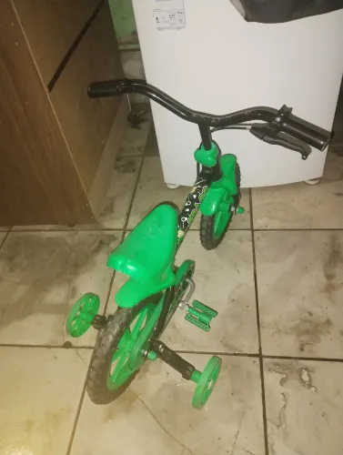Vendo bicicleta infantil masculino 