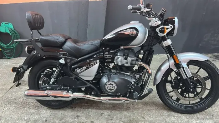 ROYAL ENFIELD SUPER METEOR 2025 INTERSTELLAR GRAY 650cc ABS