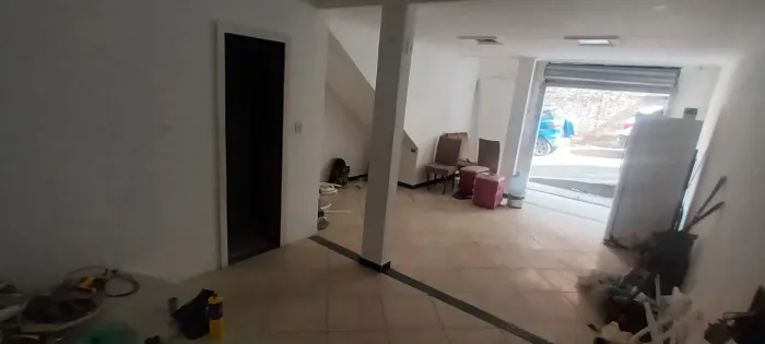 Vende-se e faço trocas tem conversa