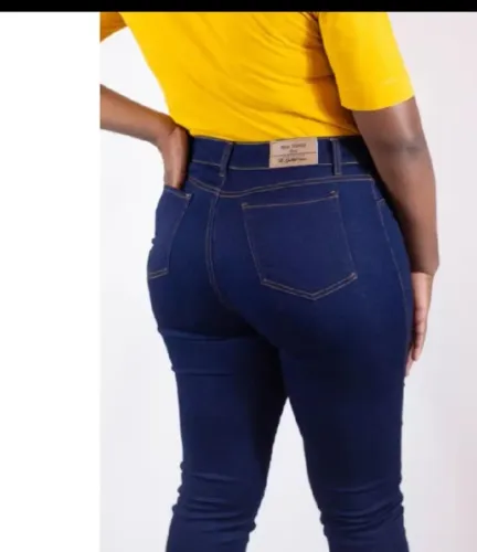 VENDO CALÇA JEANS NOVA CINTURA ALTA PLUS SIZE MUITO BARATO PARA SAIR LOGO