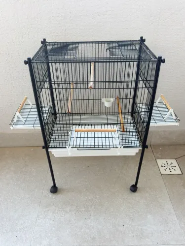 Viveiro/Gaiola para Aves - Excelente Estado