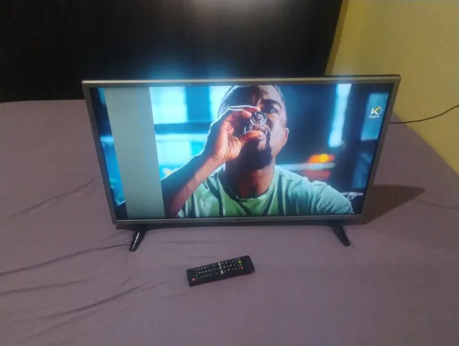 Tela com uma faixa mas funciona tudo normal