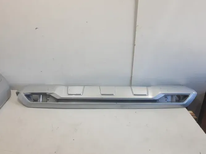 Spoiler Parachoque Traseiro Pajero Sport 22/24 Origi 16374 Prateado
