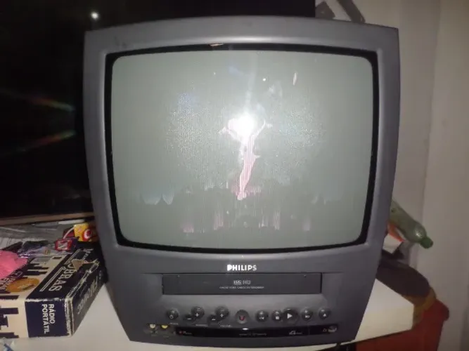 TV com Video K7 Philips 14 Pol.