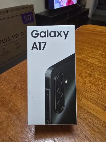 Celular Samsung Galaxy A17, 128GB, 4GB, 50MP Tela 6.7", IP54 - Preto