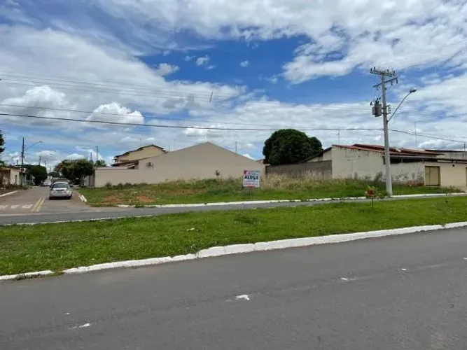 Área - Av. Aristóteles - Jardim Mariliza