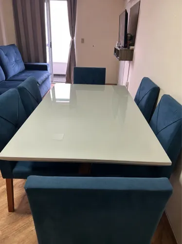 Mesa 6 lugares com cadeiras