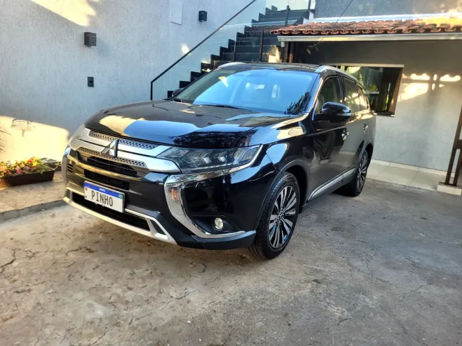 Mitsubishi Outlander HPE-S 2.2 Diesel 4X4 Aut. 2019