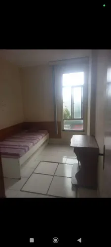 Alugo um Quarto, Mobiliado; Apenas, Para Mulheres. Excelente Localização