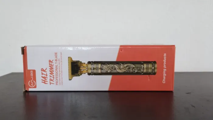 Máquina de Cortar Cabelo e Barba