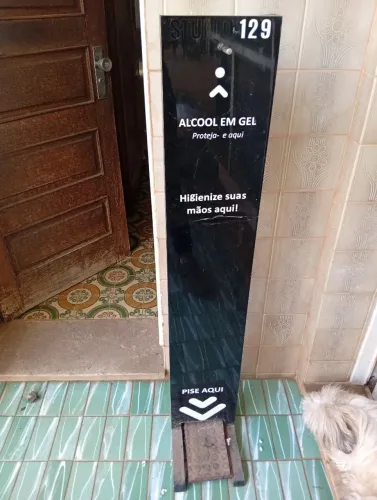 Spositor de álcool gel 70