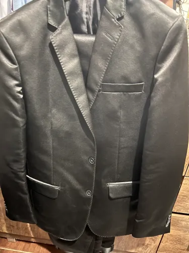 Terno Slim Preto Completo (Blazer + Calça) - Excelente Estado