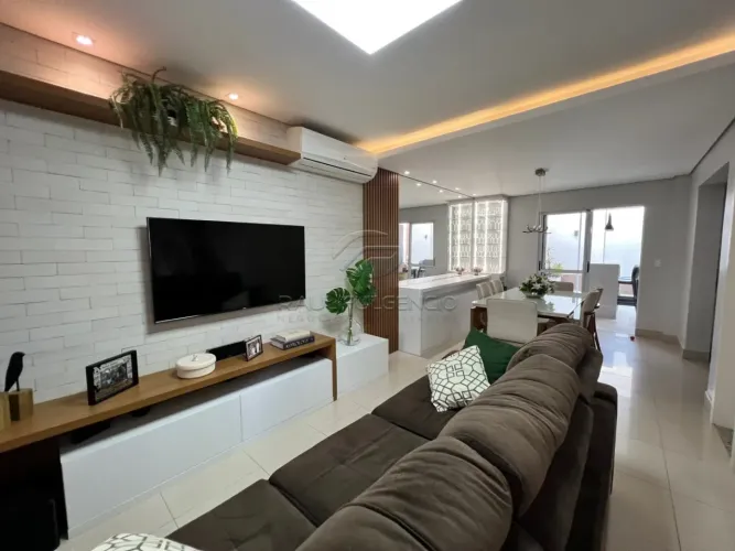 Casa no Condomínio Alameda Pinheiros 146m² privativos