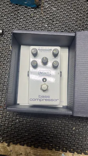 Pedal Compressor para baixo MXR M87