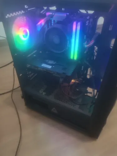 Urgente PC Gamer Ryzen 5 3600 + RX 6600