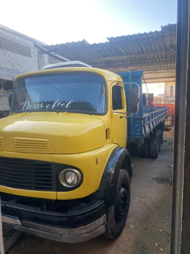 Caminhão 1313