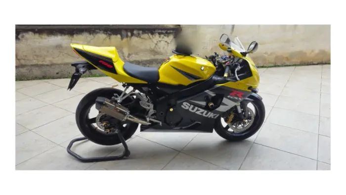 Suzuki Srad 750 K5 2005 - 148cv Impecável - R$8mil em Upgrades Premium + Pneus Pirelli 80%