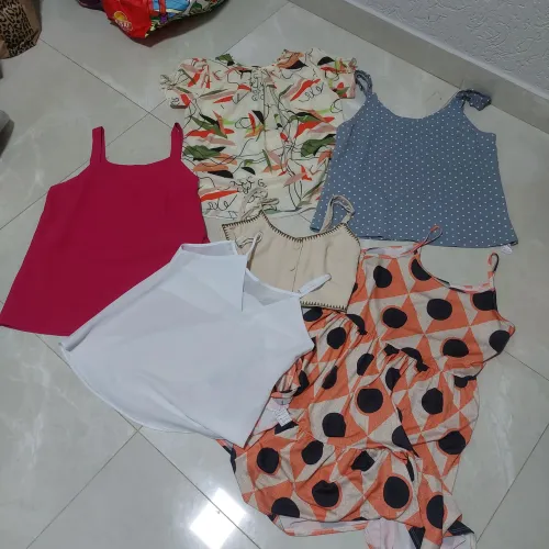 vendo novo com etiqueta 42/44 promoção so 25 reais cada