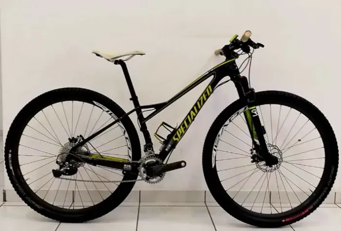 Bicicleta Semi Nova Specialized Fate Expert Carbon 29 Tam 15"  2014 Carbono/Verde/Branca
