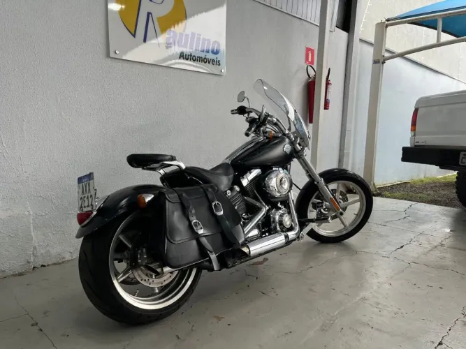 Vendo moto com 11mil km