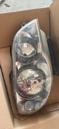Farol direito Fiat Palio 2006/2007