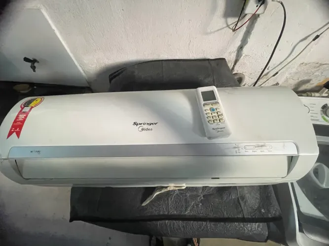 Vende se ar condicionado 12 mil btus