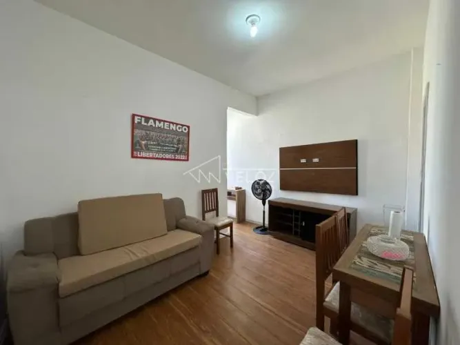 Apartamento : / Residencial / Glória