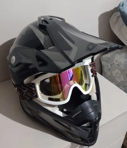 Capacete Pro Tork + Óculos 