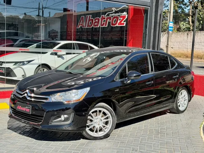 Citroen C4 Lounge Exclusive 1.6 Turbo 4P Aut. 2015