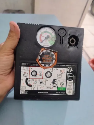 Mini compressor calibrador de pneu 
