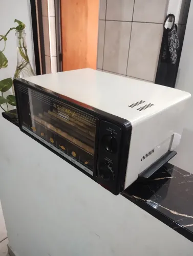 Forno elétrico Delonghi italiano 12l 110v 