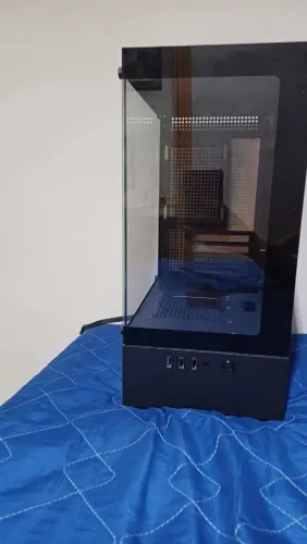 Gabinete gamer preto aquario
