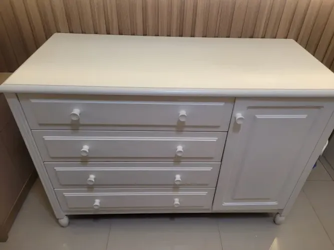 Cômoda de bebe la Vie Branco Fosco 4 gavetas 01 porta