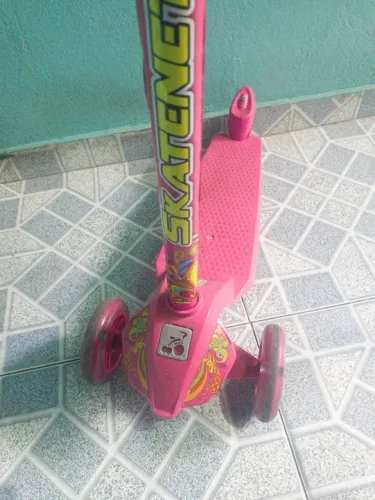 Patinete Infantil com Luzes LED
