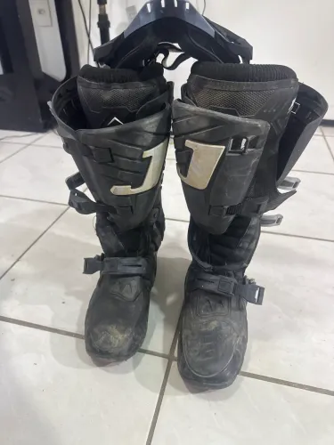 Equipamento pra trilhas