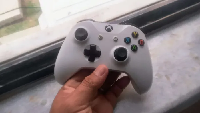 Controle Xbox one semi novo 