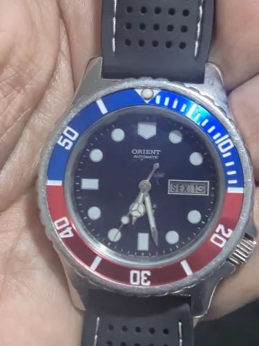Relógio ORIENT SHARK  AUTOMÁTICO  200 METROS  -  REVISADO/PERFEITO