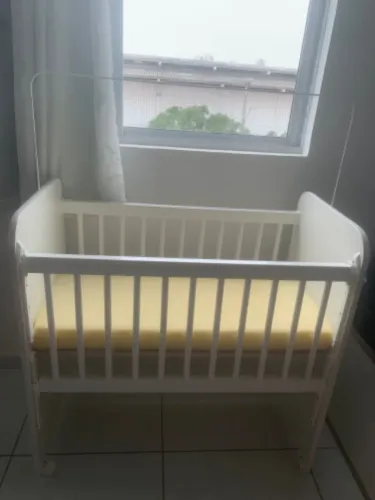 Mini Berço com grade móvel