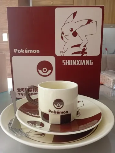 Jogo de louça Pokémon