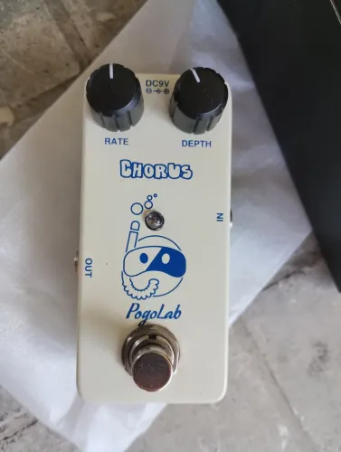 Pedal Chorus Analógico Pogolab (BOSS ce2)