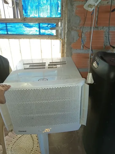 Ar-condicionado 7500Btus comprado na bemol,unico dono,painel digital,110 volts,controle