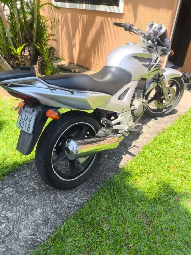 Moto de garagem