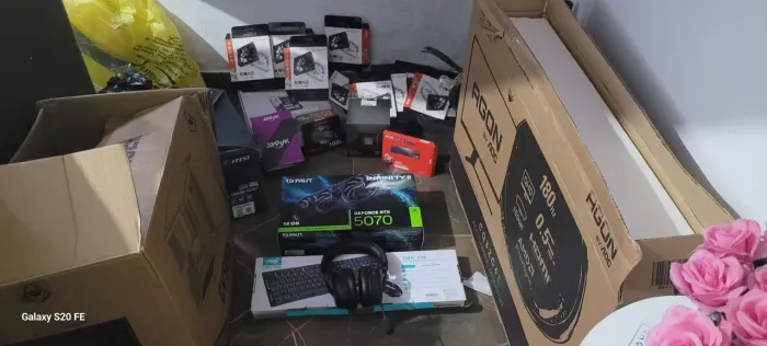 pc rtx 5070 rizem 7.7700. 32 gigas ddr5 R$ 11mil aceito cartão