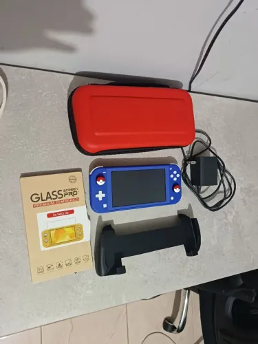 Switch Lite Desbloq. C/ Chip + SD 128GB + Case/Grip/Película - Oportunidade Única!
