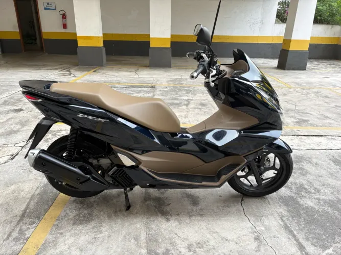 PCX DLX 160cc - 2025 com 1380KM